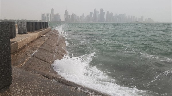 Strong winds continue in Qatar; Meteorology Department issues marine warning
