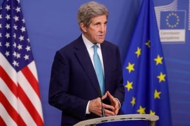 John Kerry backs UAE oil chief overseeing COP28