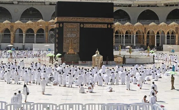 Saudi Arabia Lifts Restrictions On Hajj Pilgrims This Year