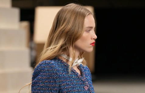 Chanel’s Cool Girl Waves Are Springtime’s Easiest Hair Trend