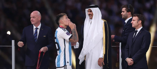 Qatar set to lodge official bid for Manchester United